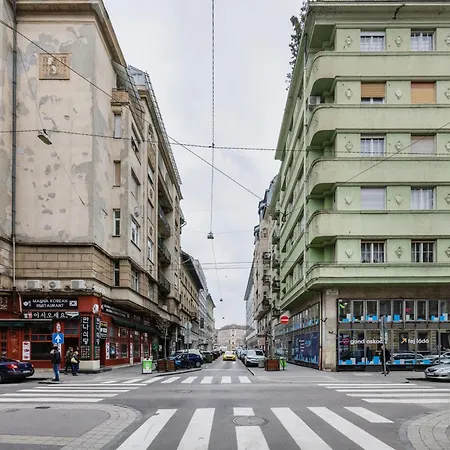 Charm In Budapest's Bustling 7th District Appartement Boedapest