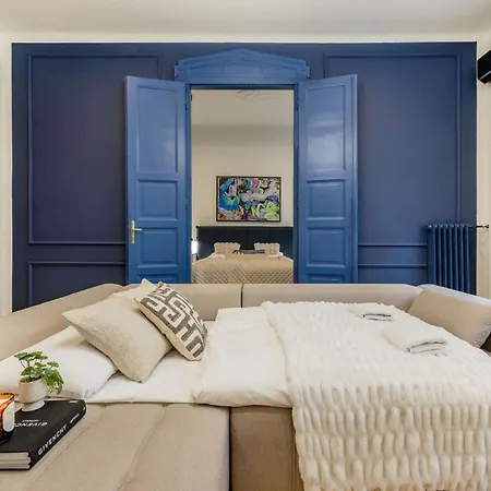 Charm In Budapest's Bustling 7th District *