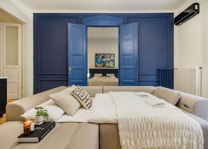 Charm In Budapest's Bustling 7th District *