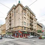 Charm In Budapest's Bustling 7th District *