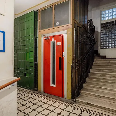 Apartamento Charm In Budapest's Bustling 7th District Budapeste