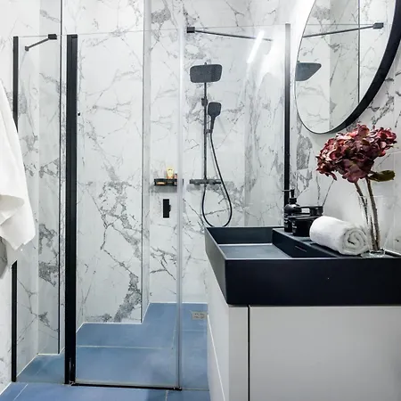 Charm In Budapest's Bustling 7th District