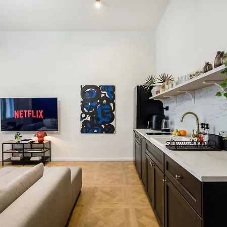 Charm In Budapest's Bustling 7th District * Budapest